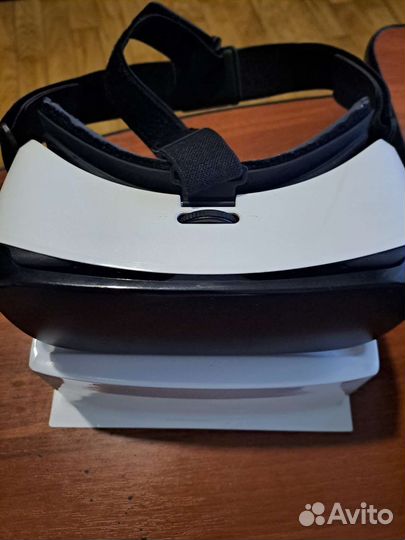 Продаю gear VR