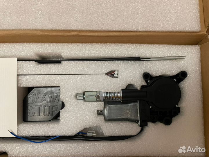 Универсальные дверные доводчики SlamStop