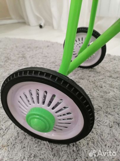 Трехколесный велосипед