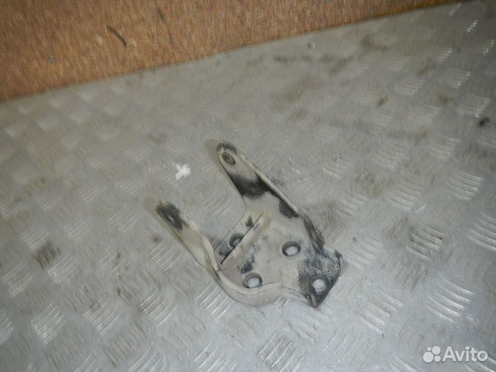 Кронштейн кпп, KIA -magentis (05-10)