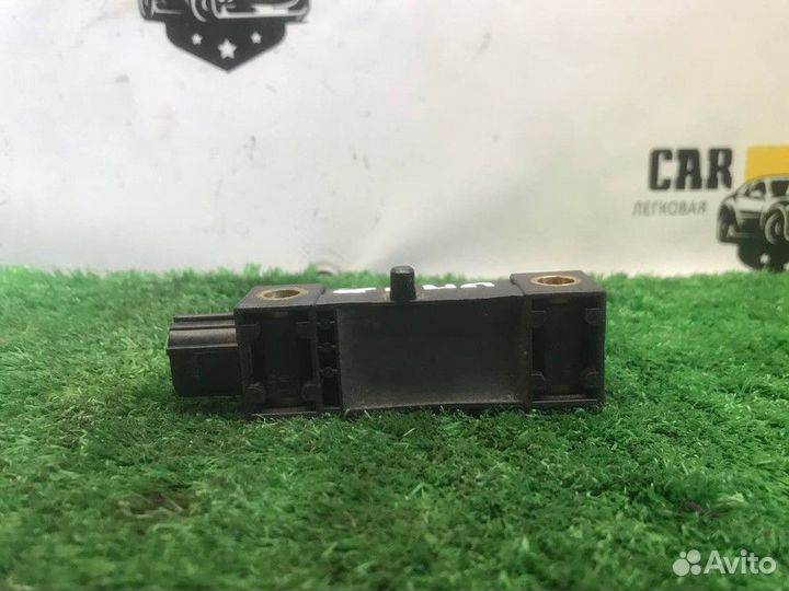 Датчик airbag Nissan Almera Tino