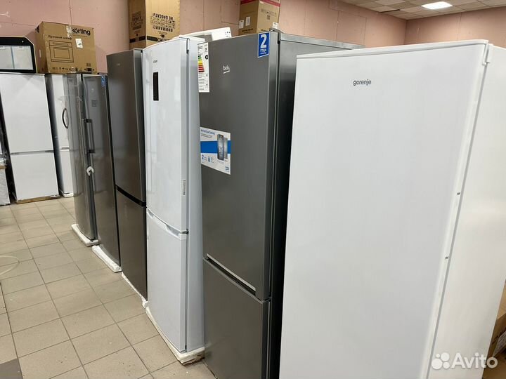 Холодильник новый