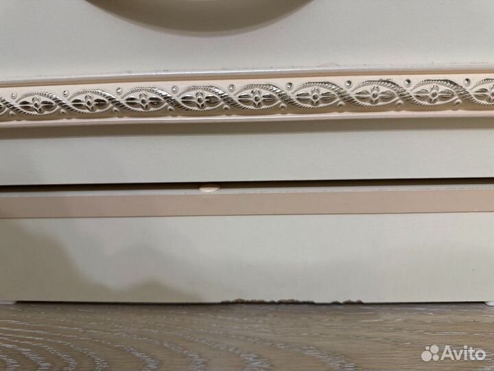 Комод с гладильной доской