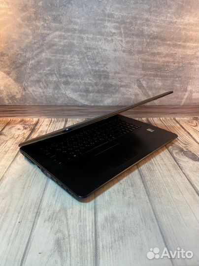 Игровой ноутбук asus 17.3 i5