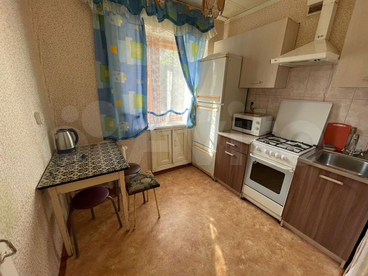 2-к. квартира, 40 м², 1/2 эт.