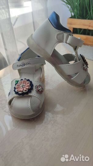 Босоножки для девочки 25 размер новые