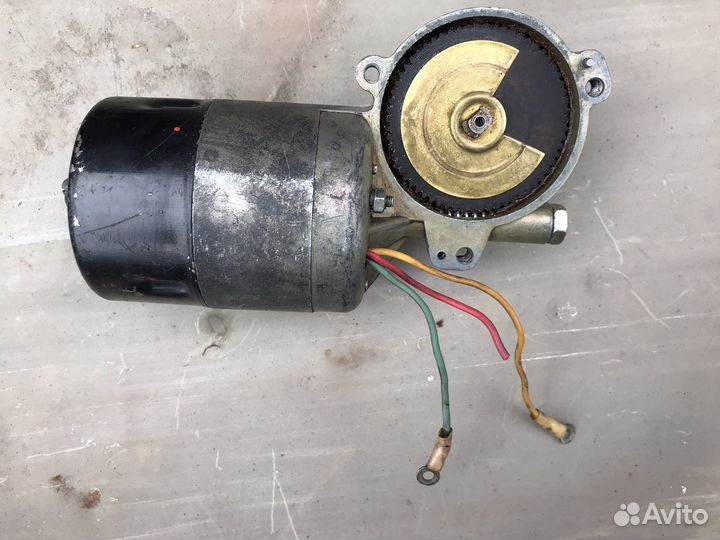 Электродвигатель мэ221-В стеклоочистителя газ 21