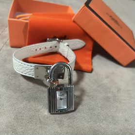 Часы с кожаным ремешком hermes