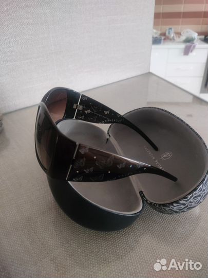 Солнцезащитные очки Валентин Юдашкин