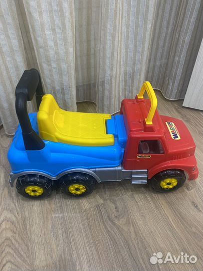 Детская машинка каталка