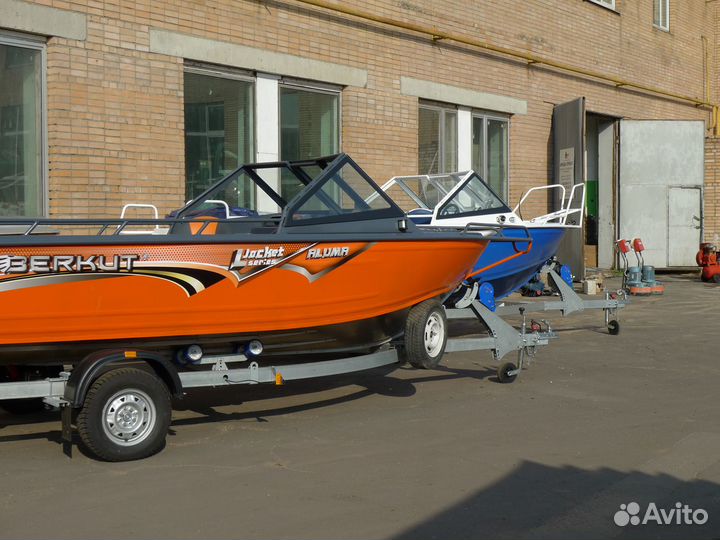 Водометный катер Беркут L-Jacket