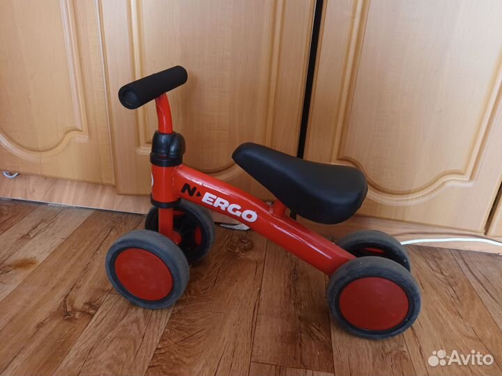 Самокат и беговел на год