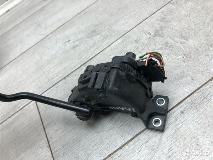 Педаль газа Opel Vivaro фургон F9Q 760 2002