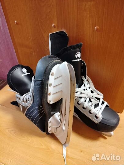 Коньки хоккейные