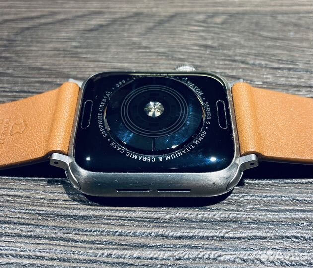 Часы apple watch 5 40 mm titanium edition