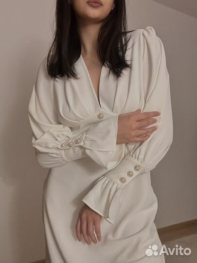 Белое платье