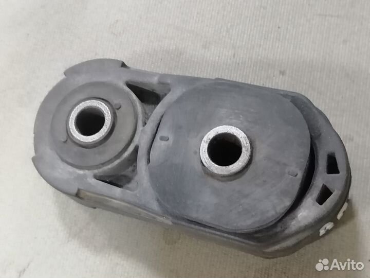 Подушка двс Nissan Almera N15 седан CD20 1995-00
