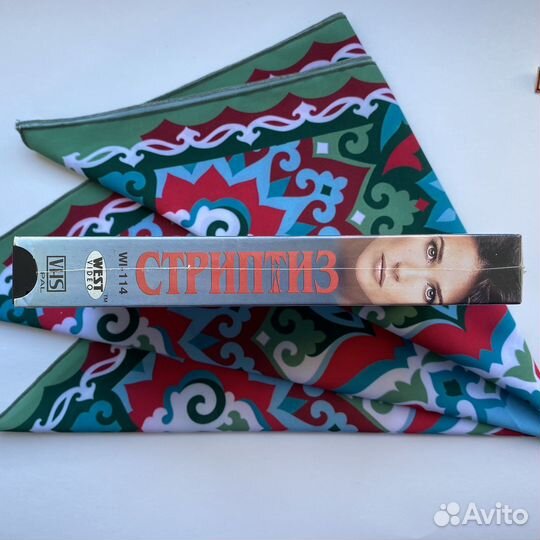 Стриптиз (1996) / VHS / Деми Мур