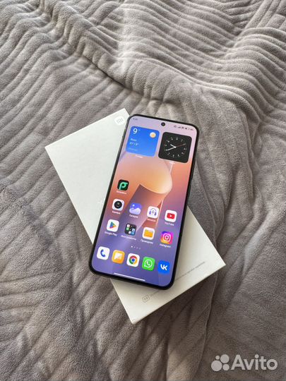 Xiaomi 13, 12/256 ГБ