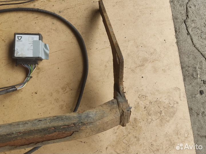 Фаркоп Renault duster