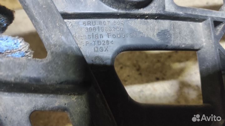 Кронштейн заднего бампера правый Volkswagen Polo