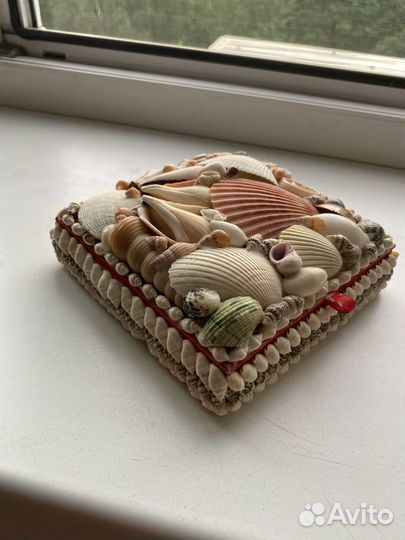 Шкатулка из ракушек