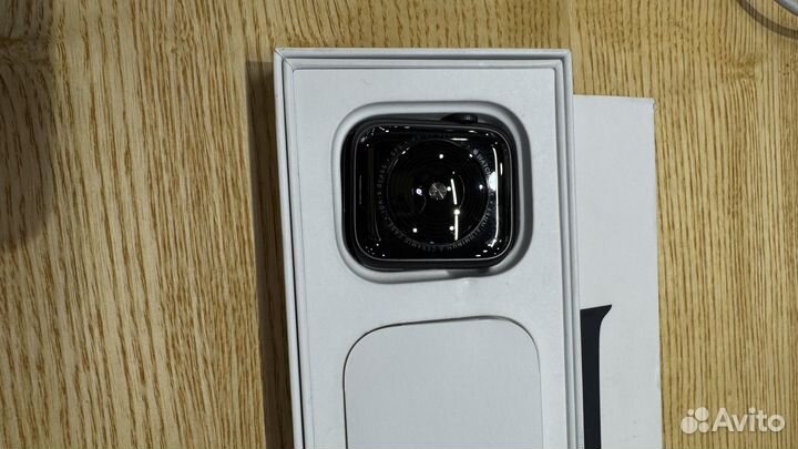 Apple Watch SE 44mm black