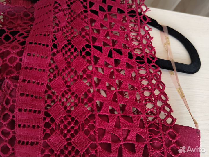 Платье в стиле Self Portrait