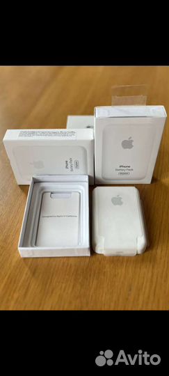 Apple MagSafe Battery Pack 5000mAh для iPhone