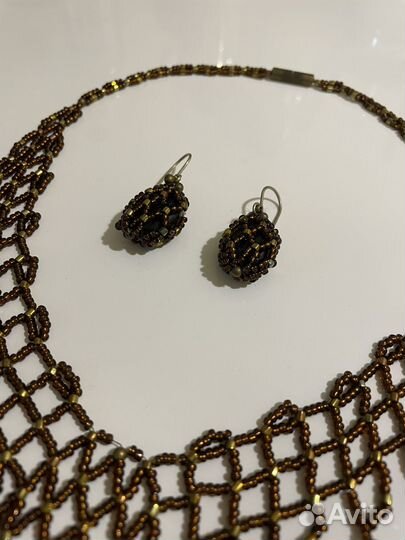 Бусы и серьги из бисера