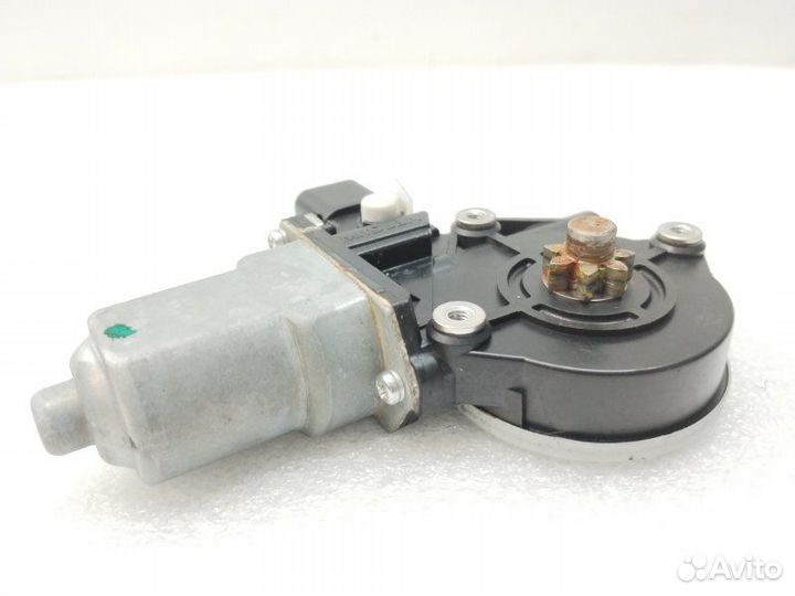 Моторчик стеклоподъемника задний правый Mitsubishi