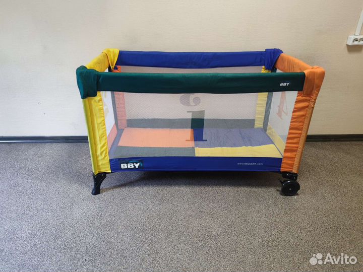 Манеж детский складной