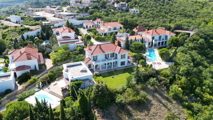 Дом 400 м² на участке 20 сот.