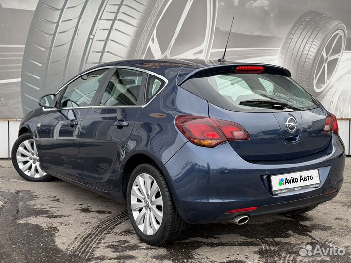 Opel Astra 1.4 AT, 2013, 111 000 км