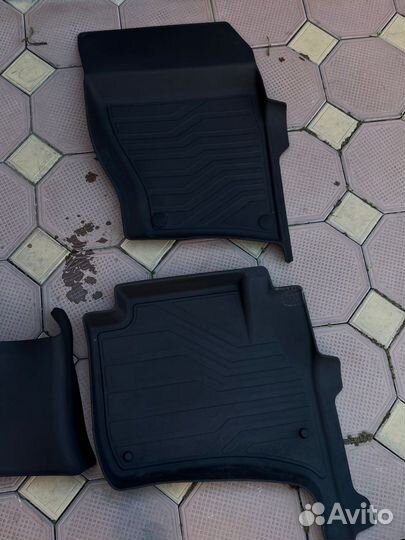 Автомобильные коврики резиновые