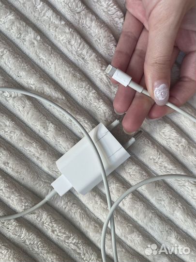 Зарядное устройство на iPhone