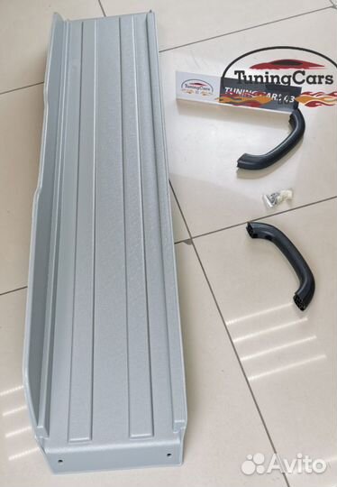 Полка потолочная Лада Ларгус в багажное отделение