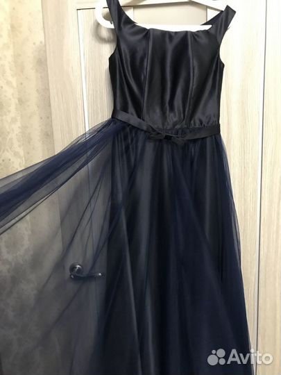Продаётся платье вечернее