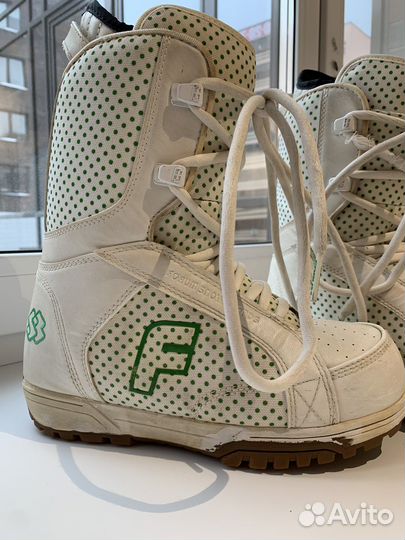 Сноубордические ботинки 36.5 Forum aura