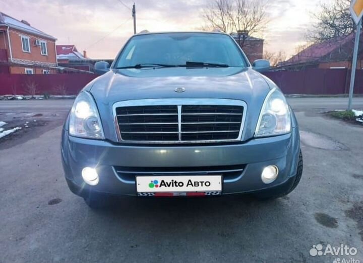 SsangYong Rexton 2.7 AT, 2012, 300 000 км
