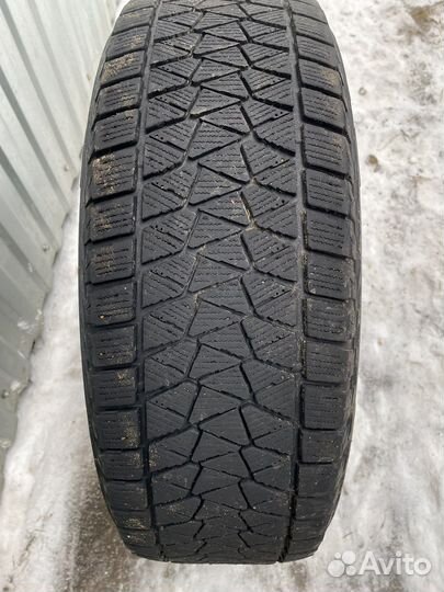 Bridgestone Blizzak DM-V2 225/65 R17 102S
