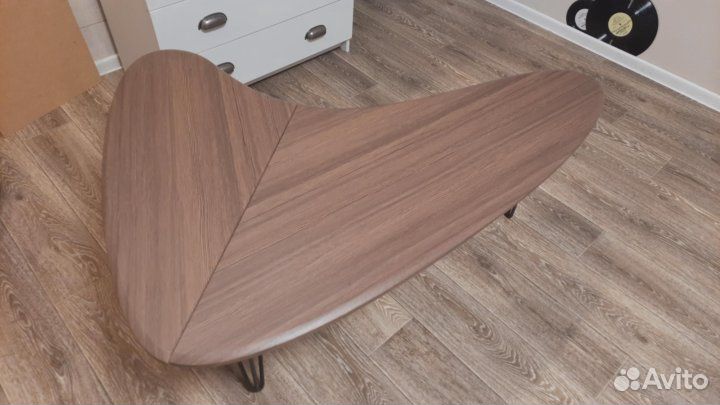 Стол обеденный