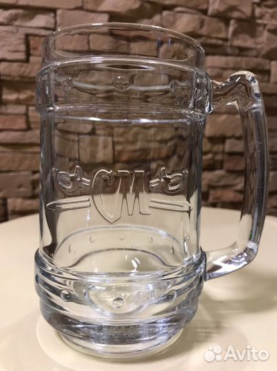 Пивные кружки и бокалы