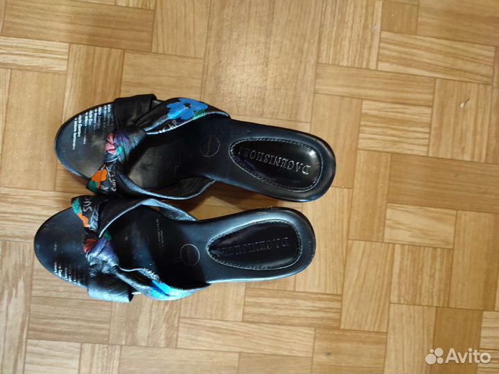 Шлепанцы р.35