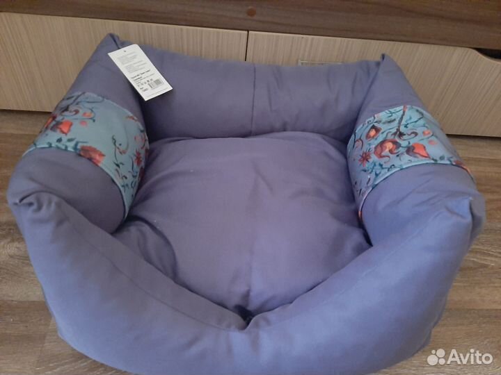 Лежанка для кошек новая