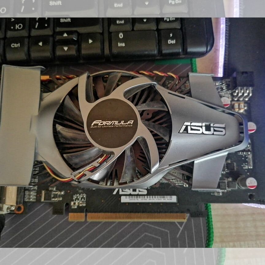 5750 Formula Asus Eah5750 ASUS ATI Radeon HD 5750 FORMULA 1GB