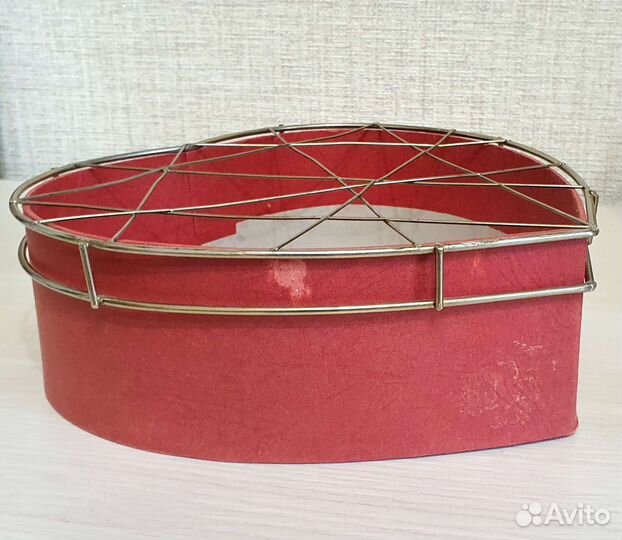 Капсулы от киндер-яиц, коробка упаковочная