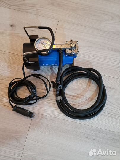 Компрессор автомобильный Зубр 61127 50л/мин