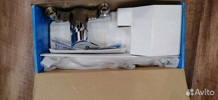 Смеситель для ванны новый