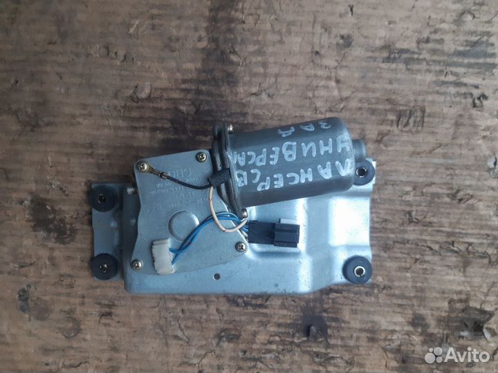 Моторчик стеклоочистителя задний Митсубиси Ланцер